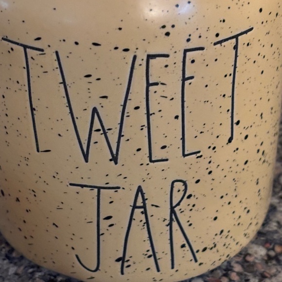 🆕 Rae Dunn Speckled Yellow TWEET JAR - Picture 2 of 4